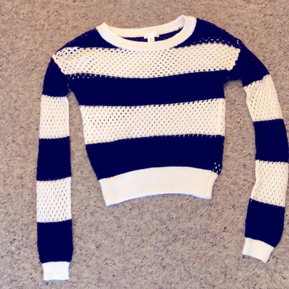 ⚓️Xhilaration cropped sweater⚓️ - Picture 1 of 5